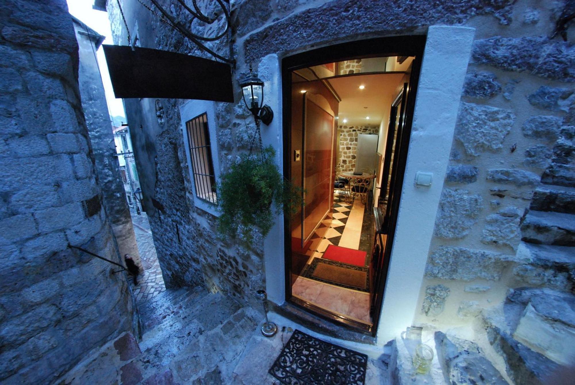 Cattaro Royale Apartment Экстерьер фото